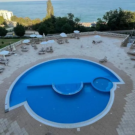 Elevated Sea View At Kabakum - 7th Floor, Private Pool & Parking * Varna