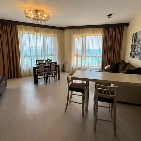 Apartmán Elevated Sea View At Kabakum - 7th Floor, Private Pool & Parking Varna